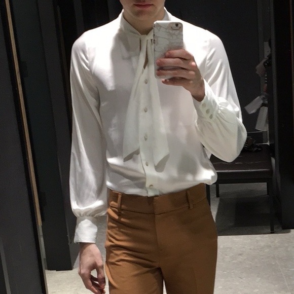 White polyester blouse - Picture 6 of 6